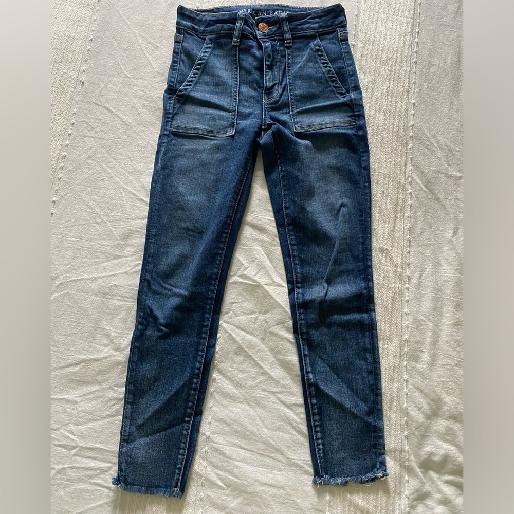 American Eagle 2 short Hi-Rise Jegging crop jeans